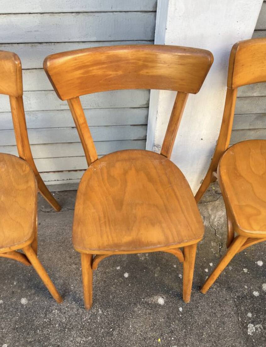 (Lot) 5 honey-coloured bistro chairs