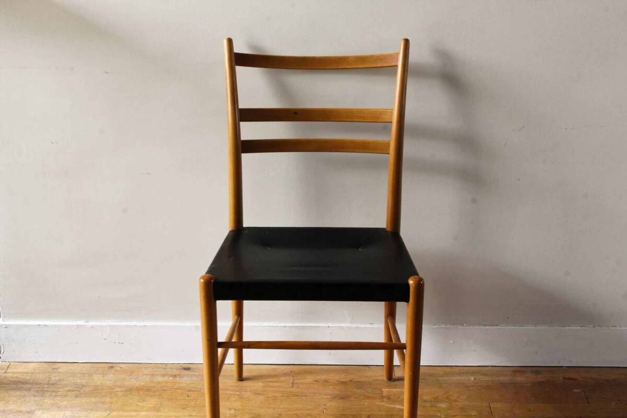 Pair of 1950s Scandinavian chairs, Gracell, by Yngve Ekstrom.