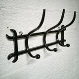 Wall coat rack in curved wood