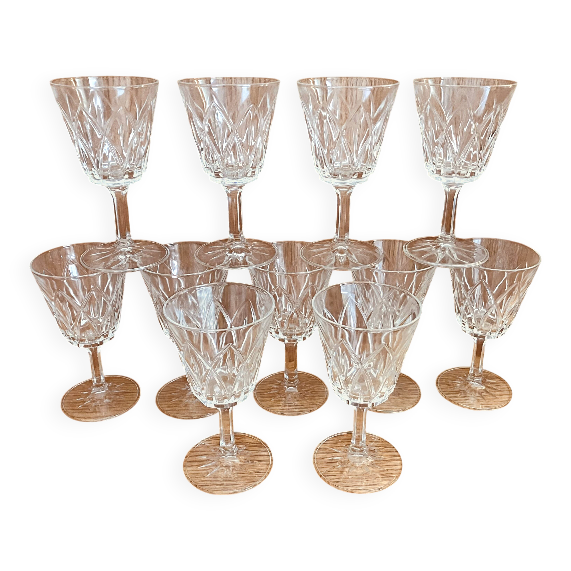 Set of 11 vintage cut glass glasses from Vmc Reims France, model Arlequin.