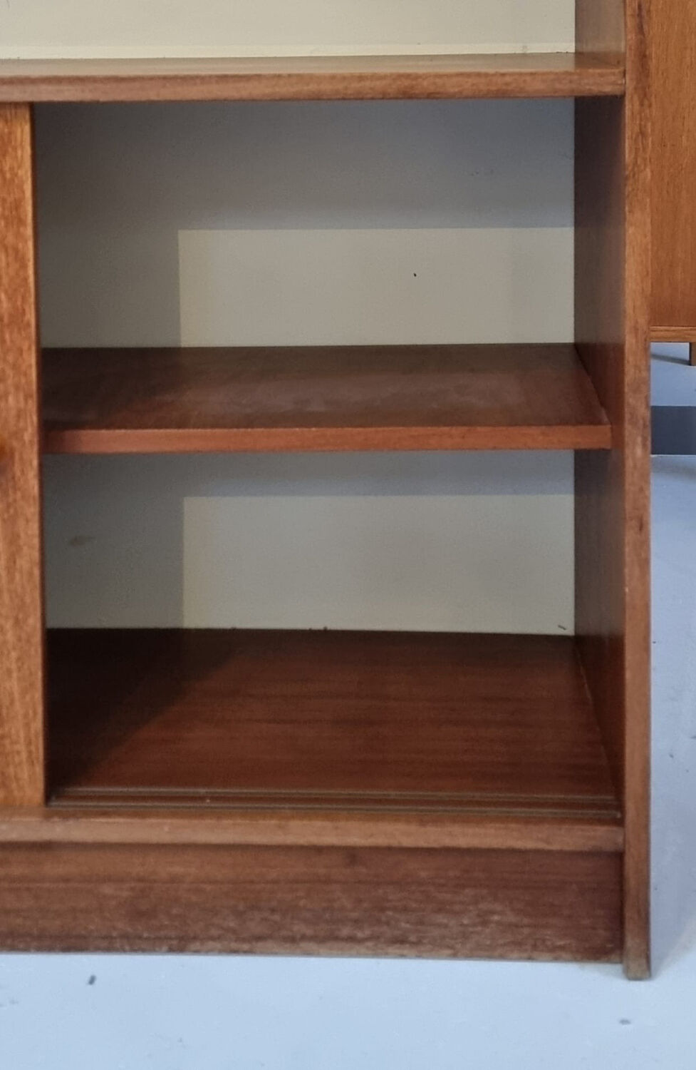 Bibliothèque du milieu du siècle