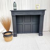 Fireplace mantel