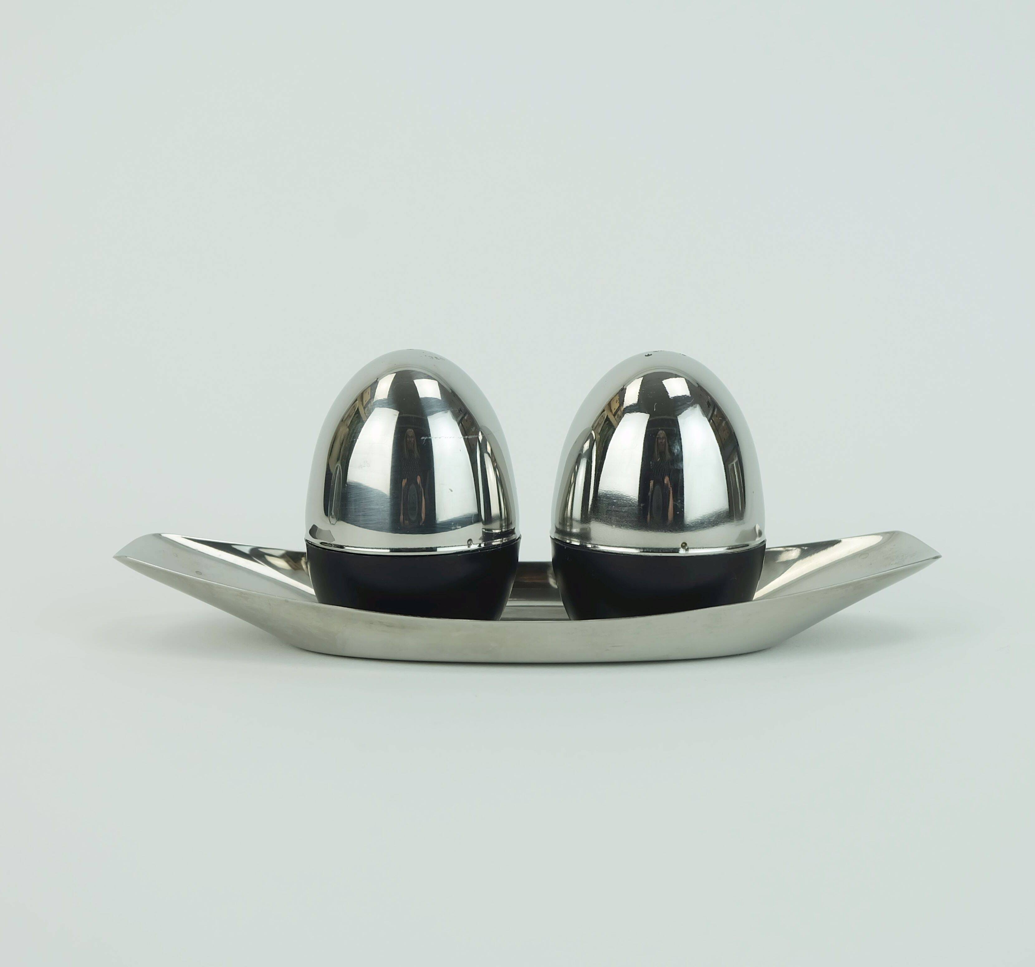 outstanding SET salt and pepper by quist 1960s 70s space age pop art era