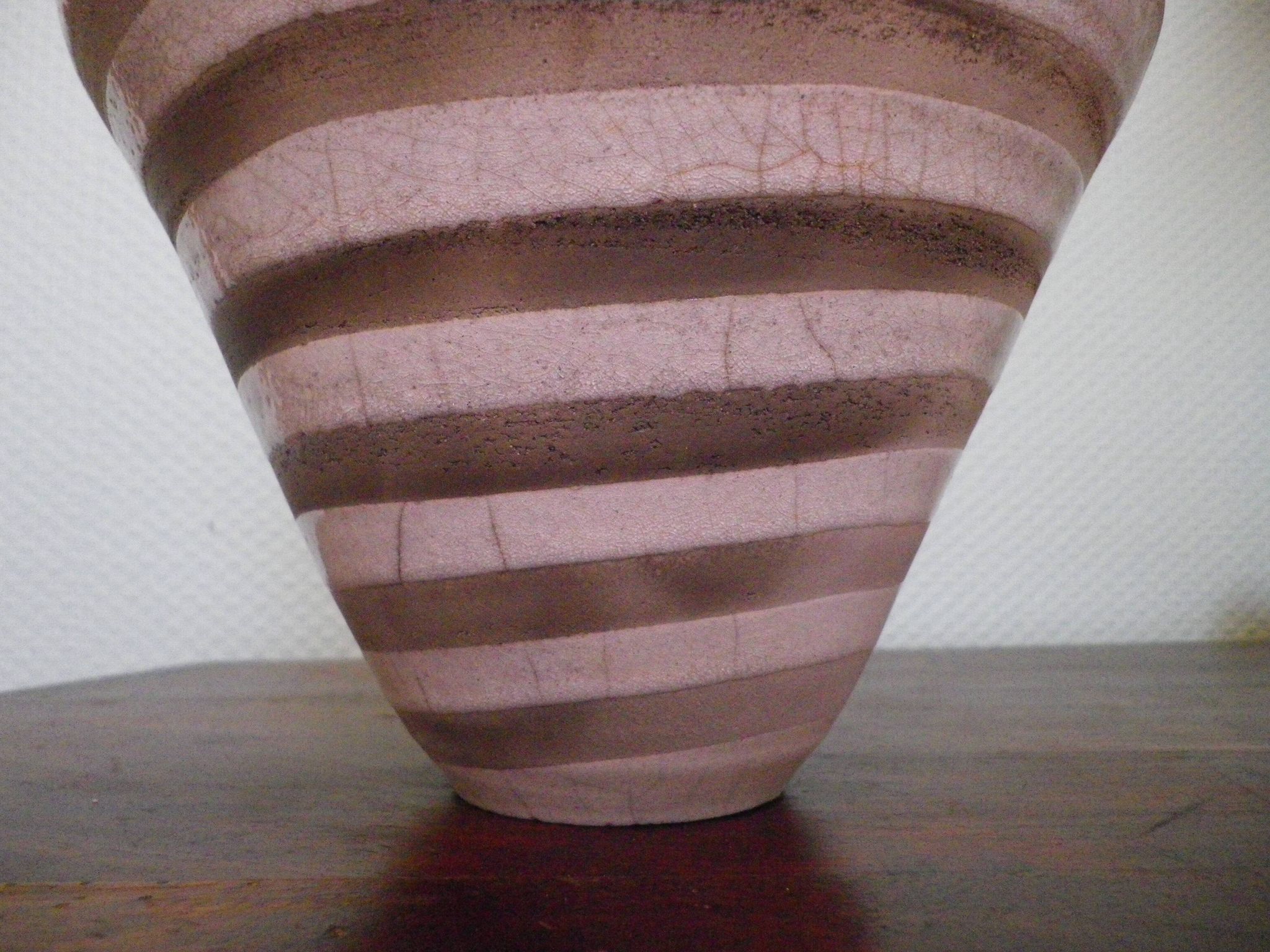 Poterie artisanale, porte-plantes, Raku