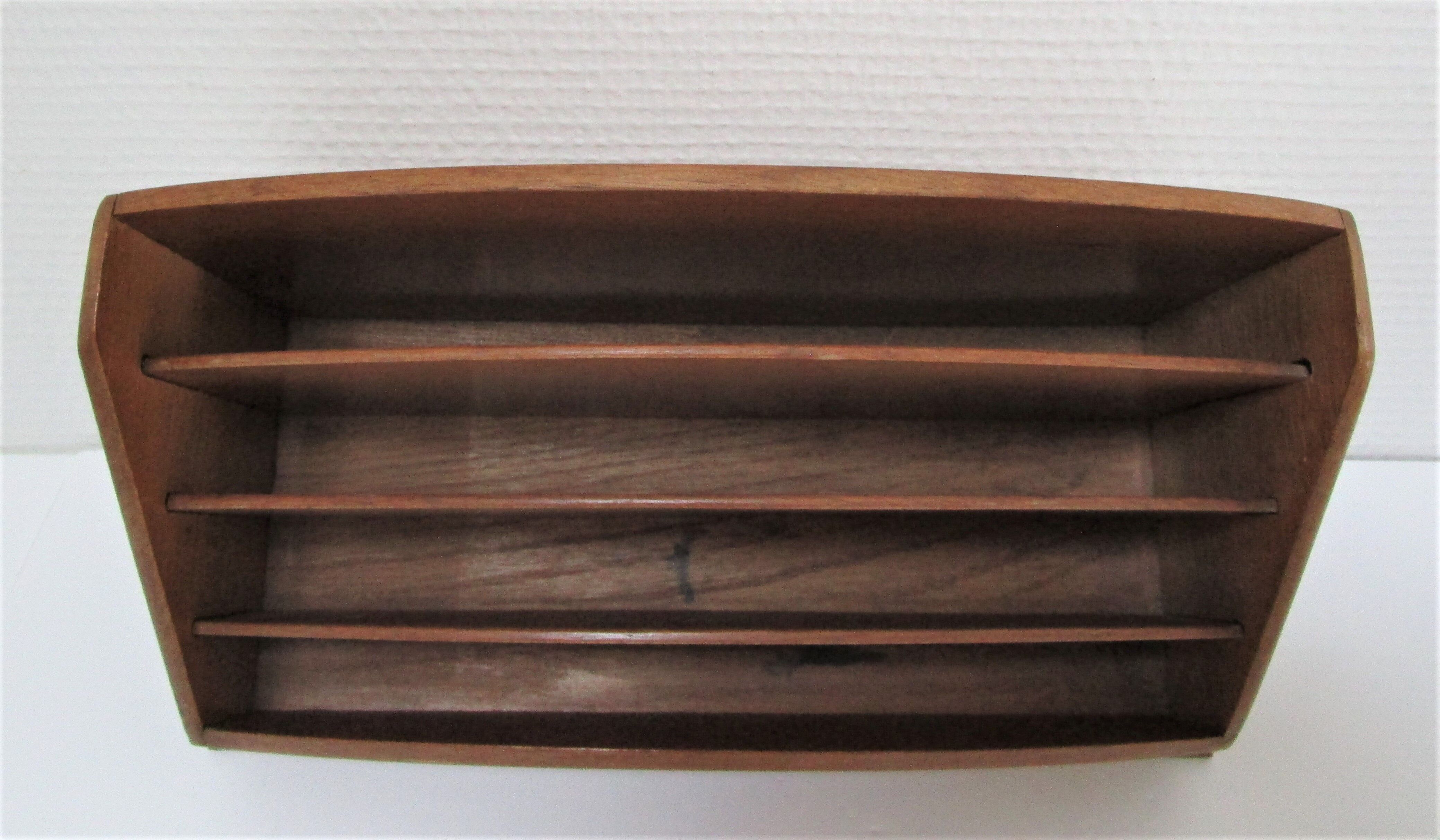 Deux range-courrier bois massif vintage