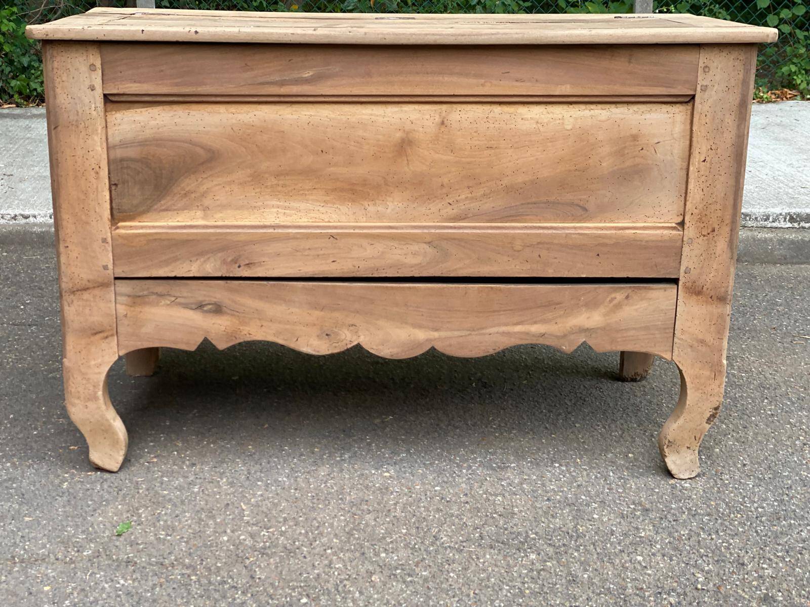 18th-century stripped chest in solid walnut