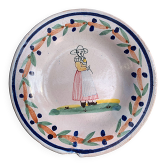 Mini earthenware plate Quimper signed PB