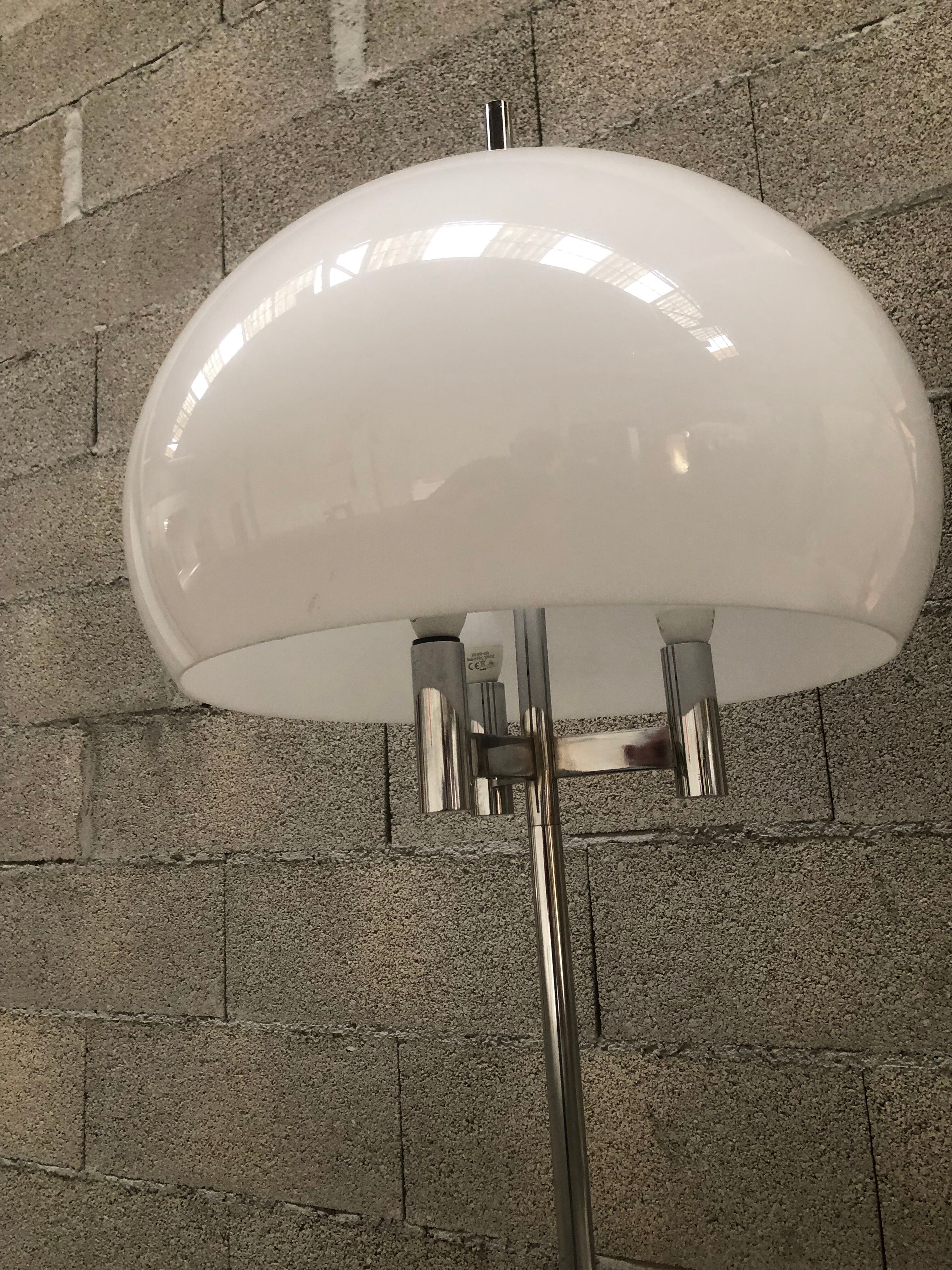 1970s design lamppost