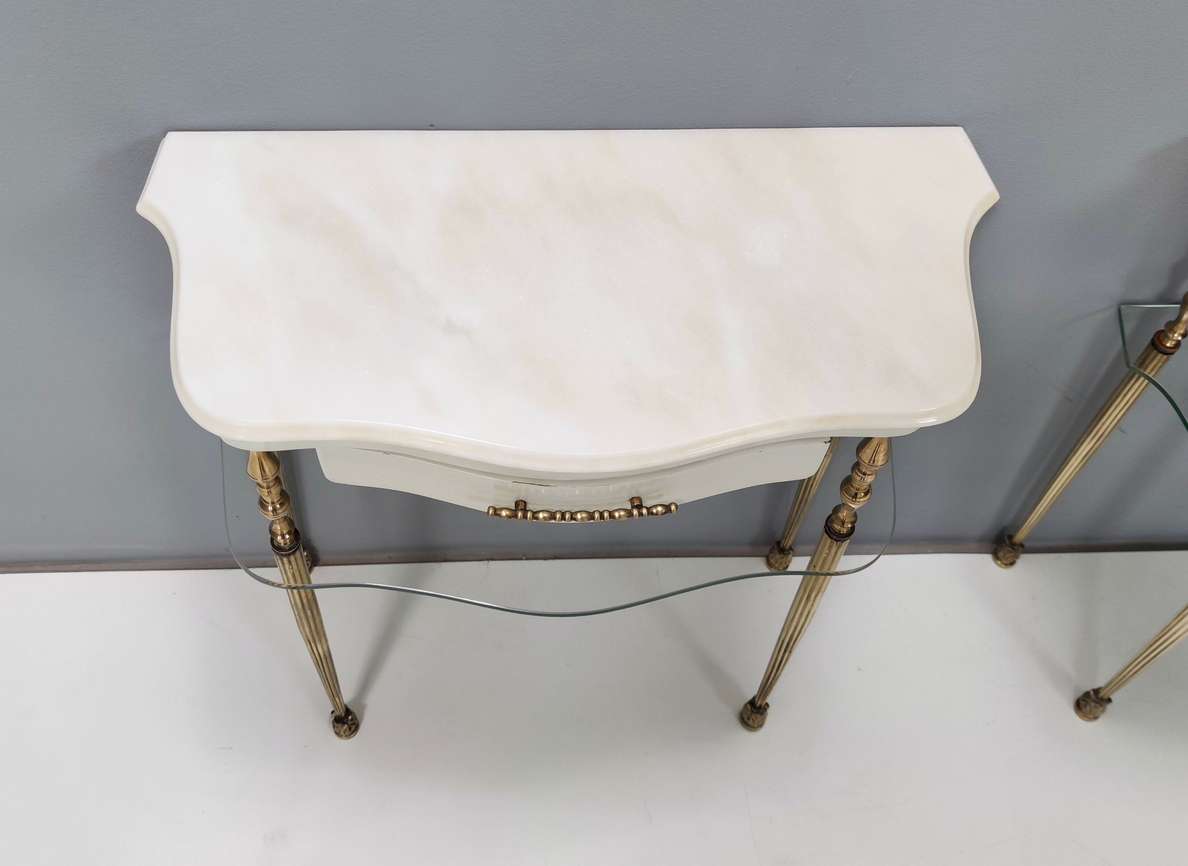 Pair of White Lacquered Nightstands with Marble Tops and Glass Shelves, Italy
