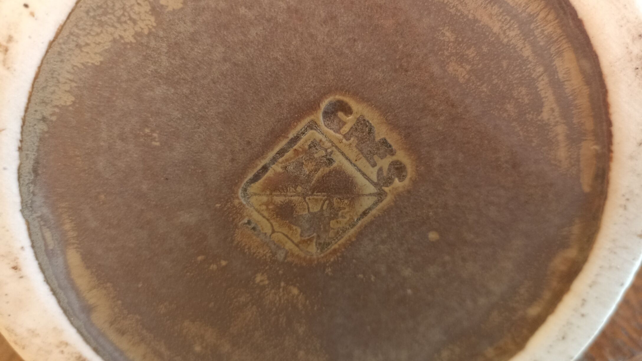 Pitcher in sandstone of the Argentelle