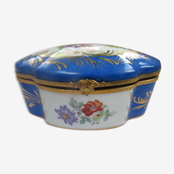 Coffret ou boite à bijoux porcelaine française de Limoges