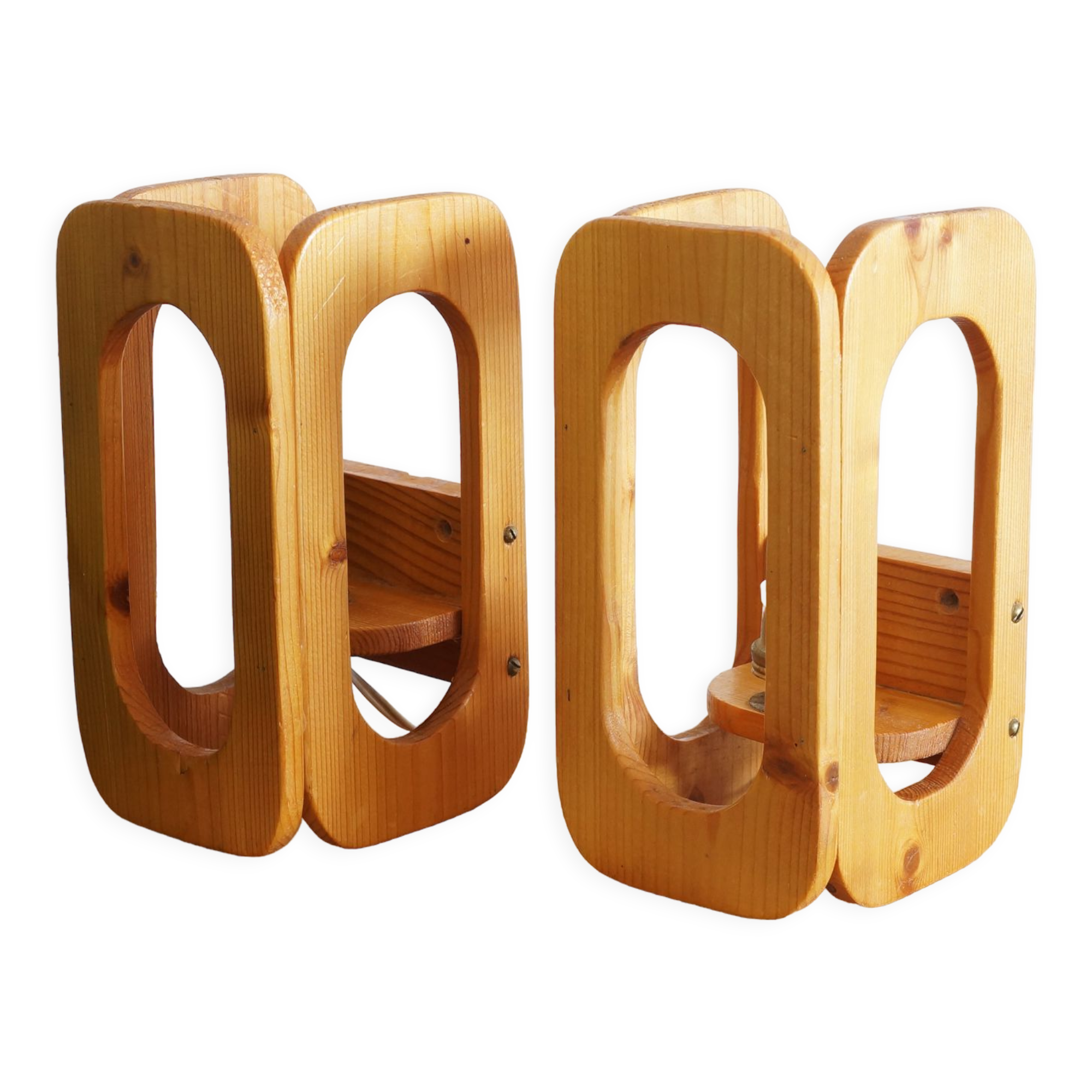 Two Scandinavian pine wall lamps in the 70s