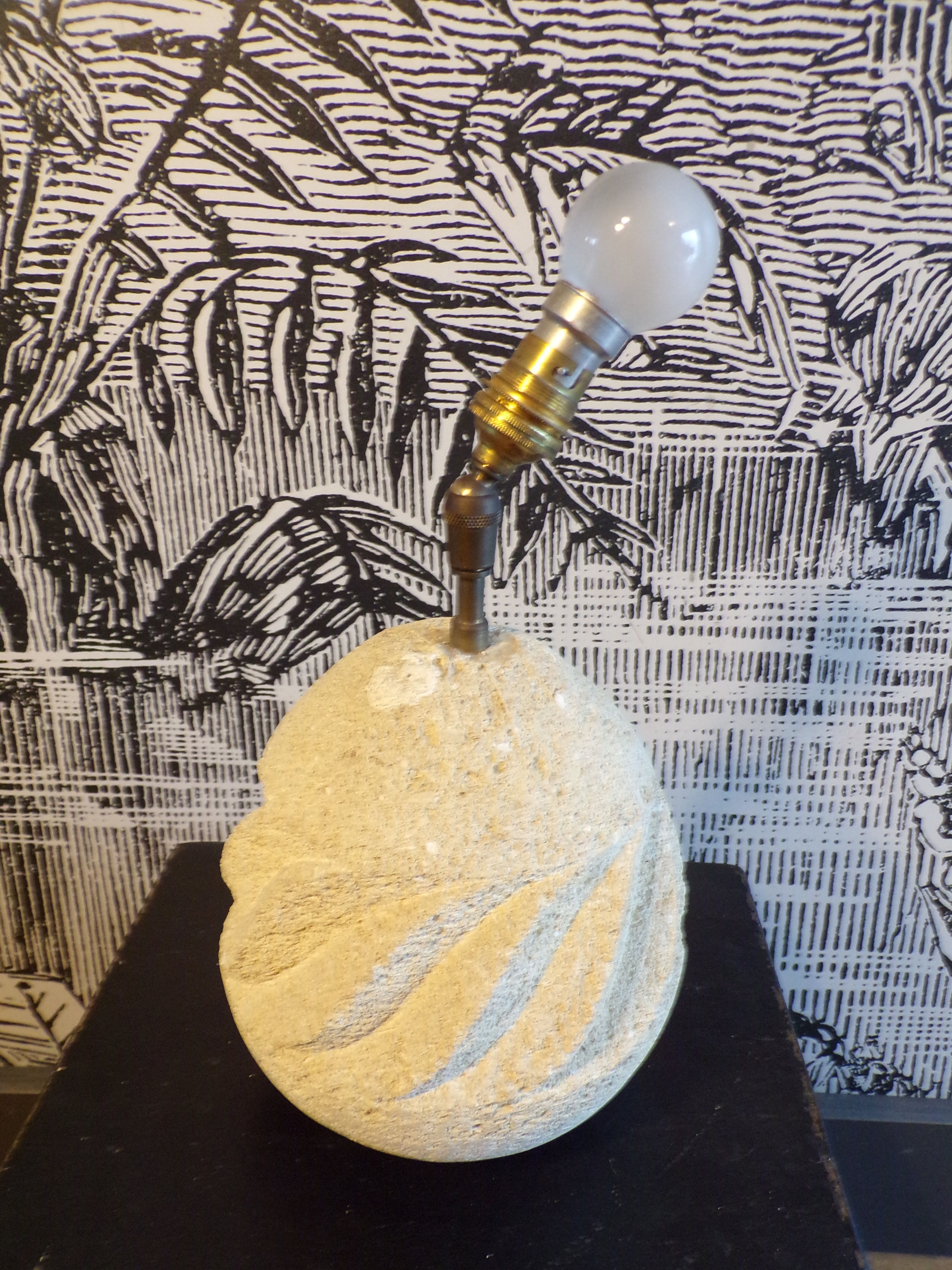 Pied de lampe vintage en pierre naturelle