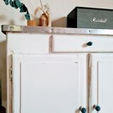 Buffet down Mado renovated tropical paper