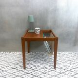 Table basse porte-revues danoise par Furbo Spøttrup