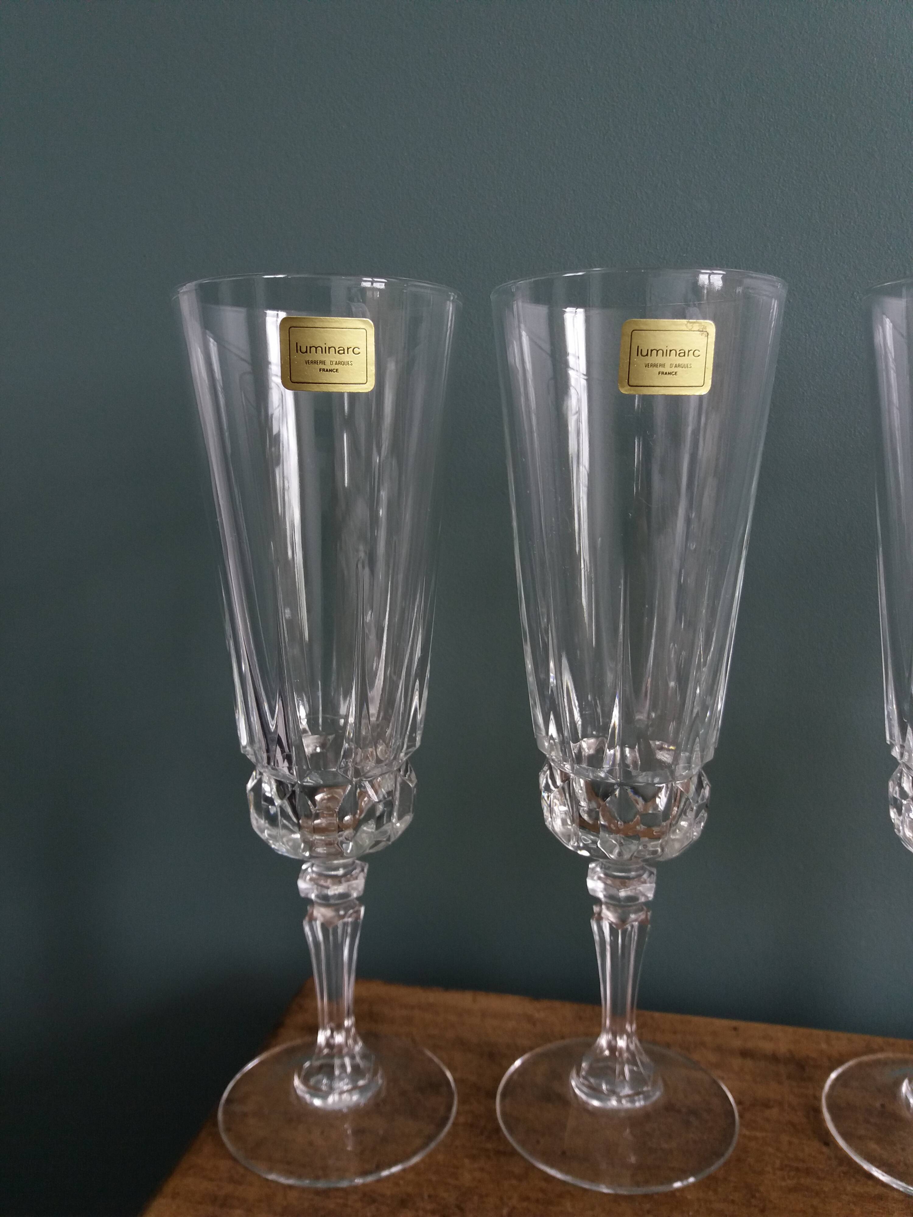Set of 6 Luminarc champagne flutes from Arques glassworks