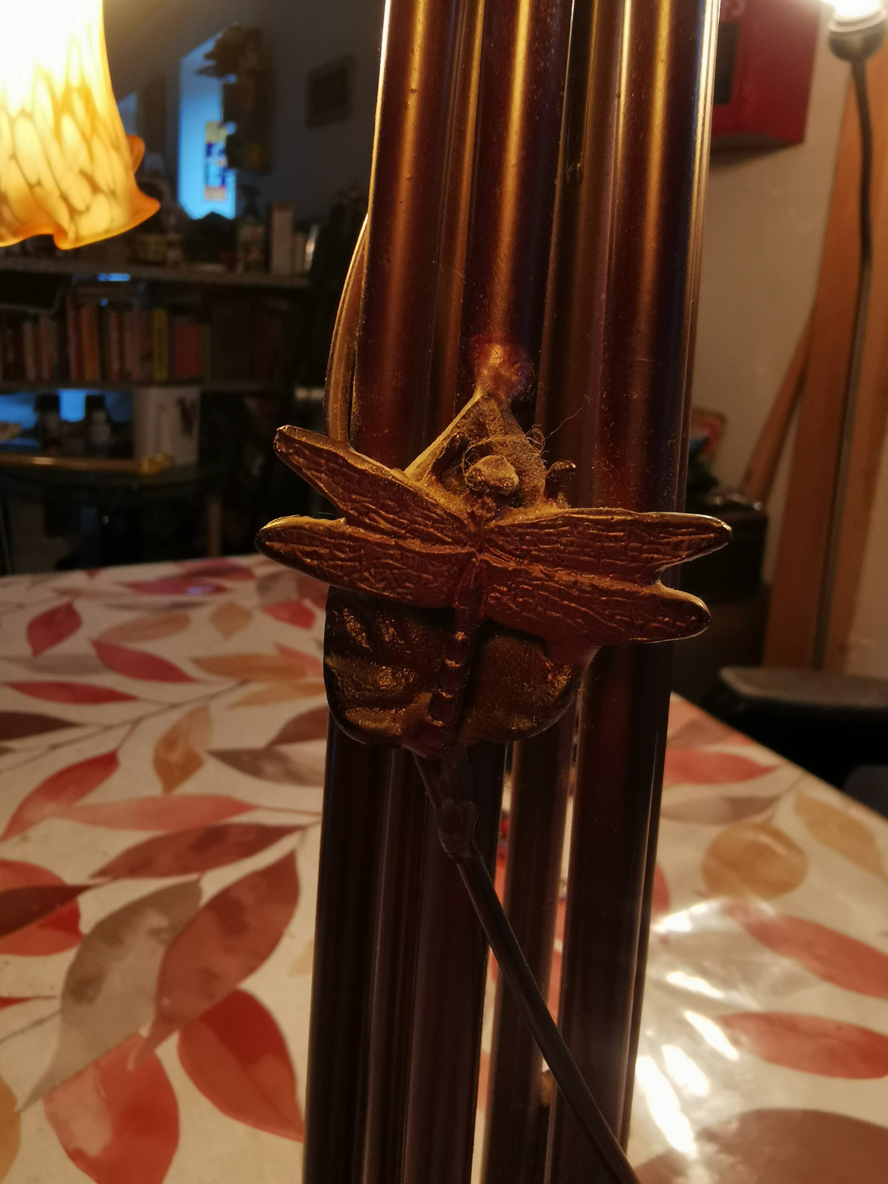 Table lamp