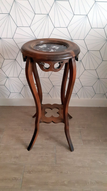 Vintage harness in walnut and marble