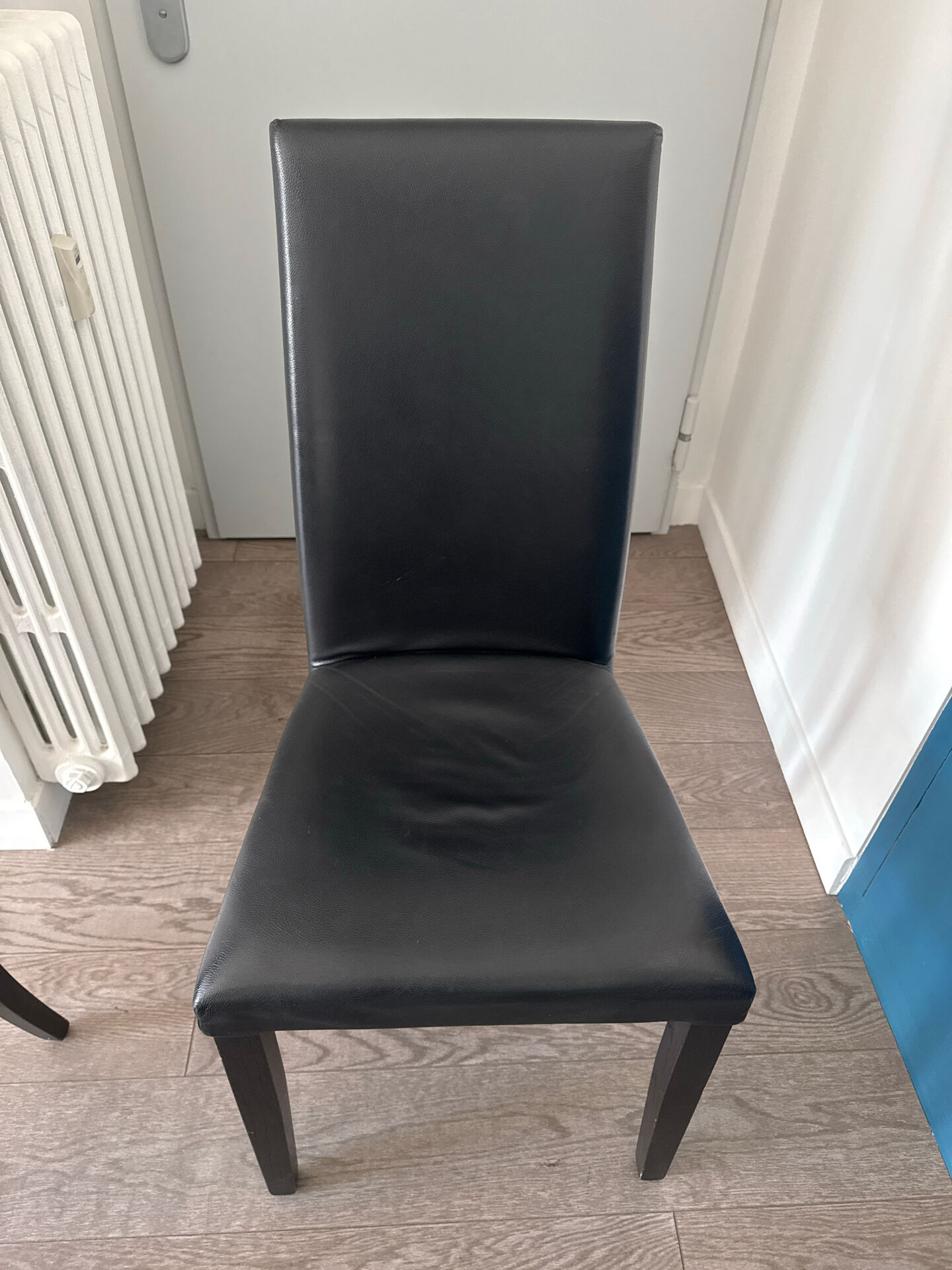 4 leather chairs by Cinna