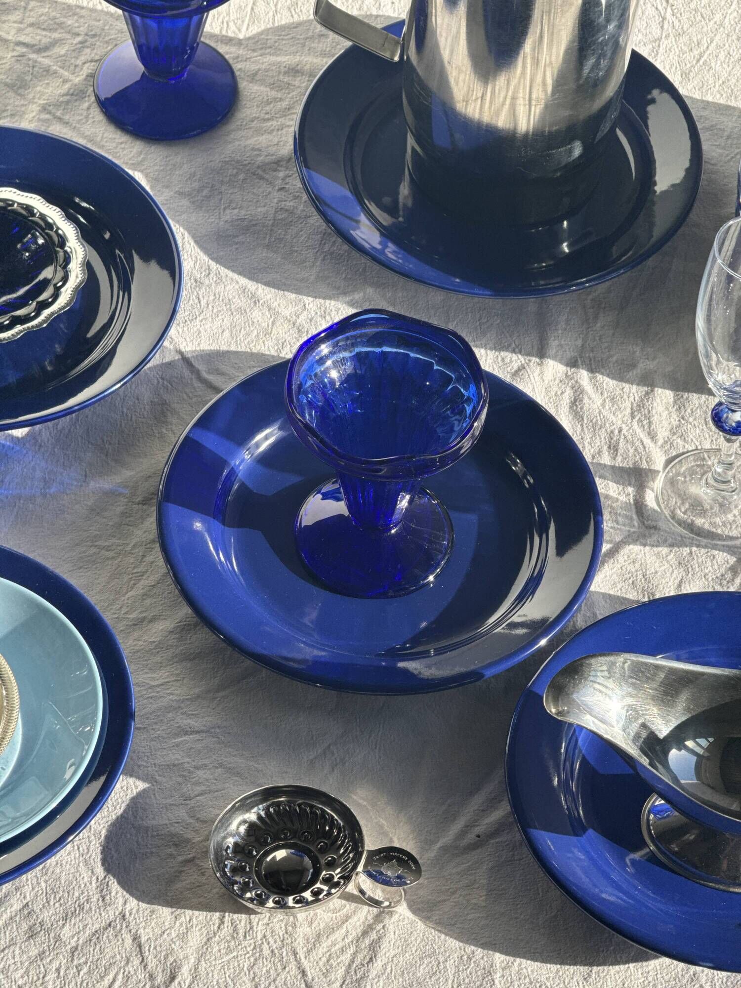 Set of 12 vintage blue ceramic plates D23
