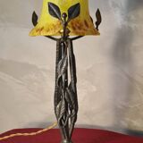 Lampe fer forgé style Brandt  40x17 tulipe jaune pate verre