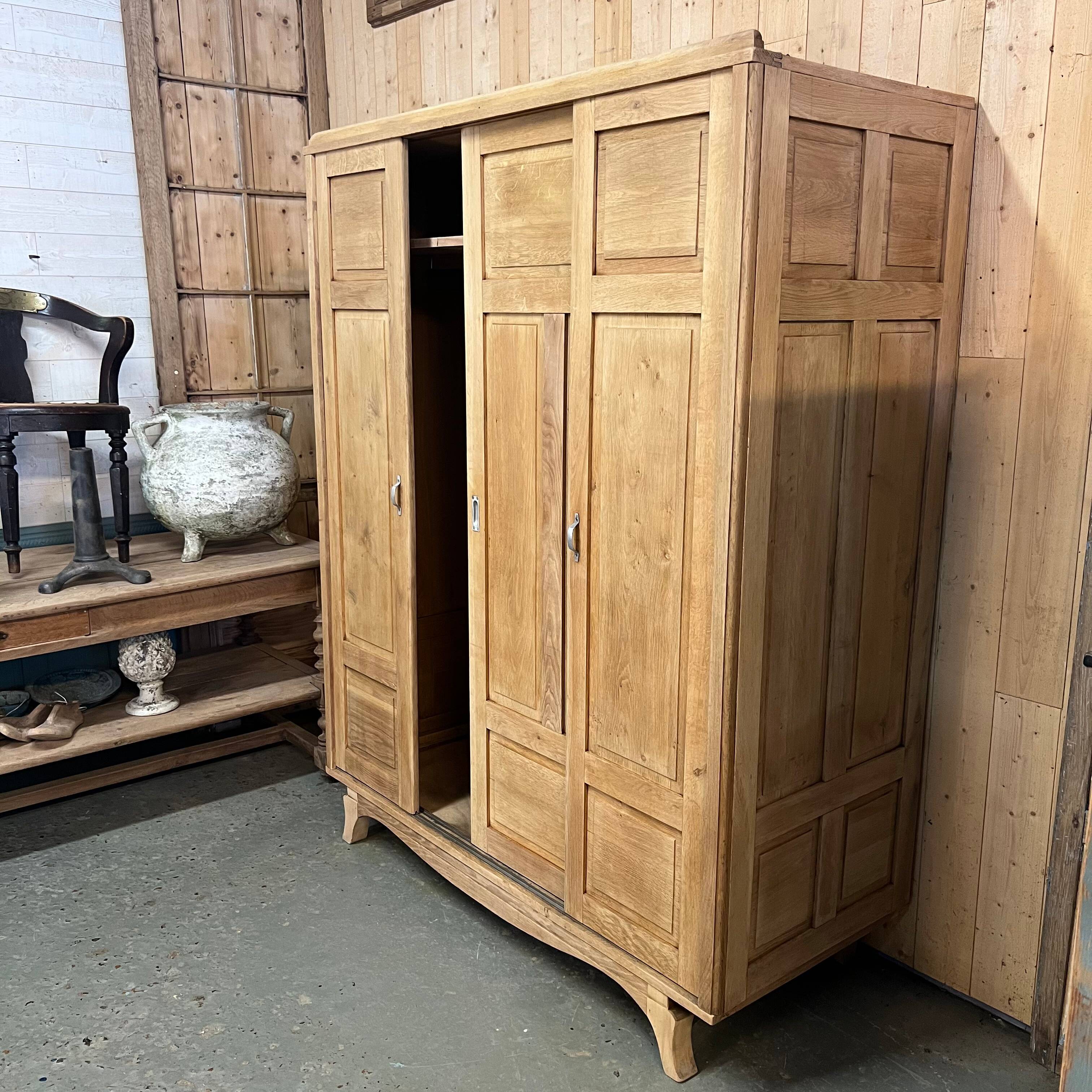 Vintage three-panel sliding wardrobe