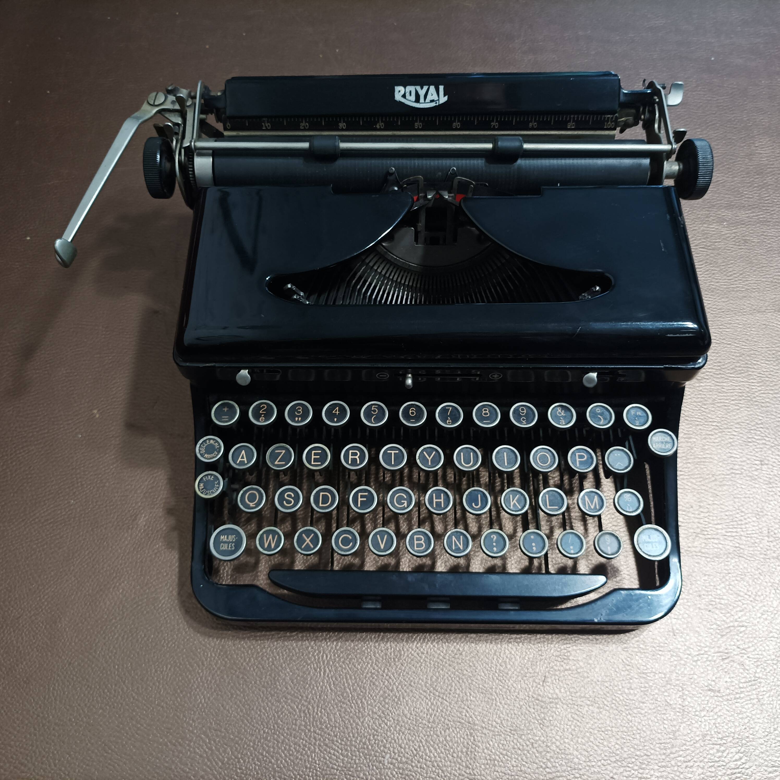 Antique royal typewriter made in usa