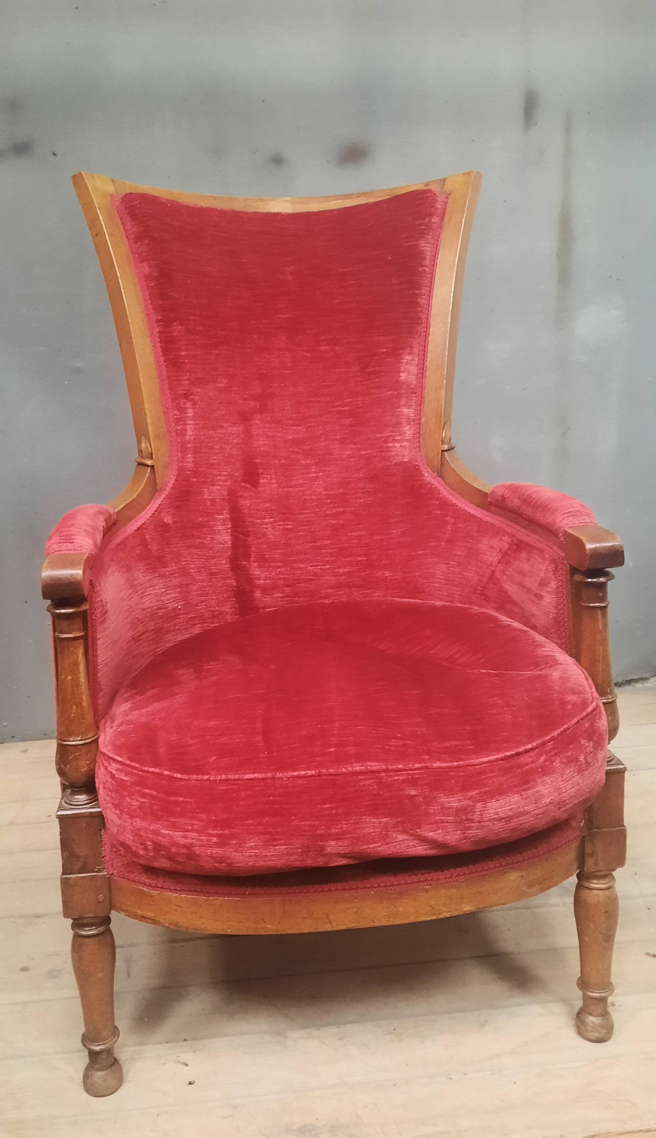 Directoire period bergère in red velvet.