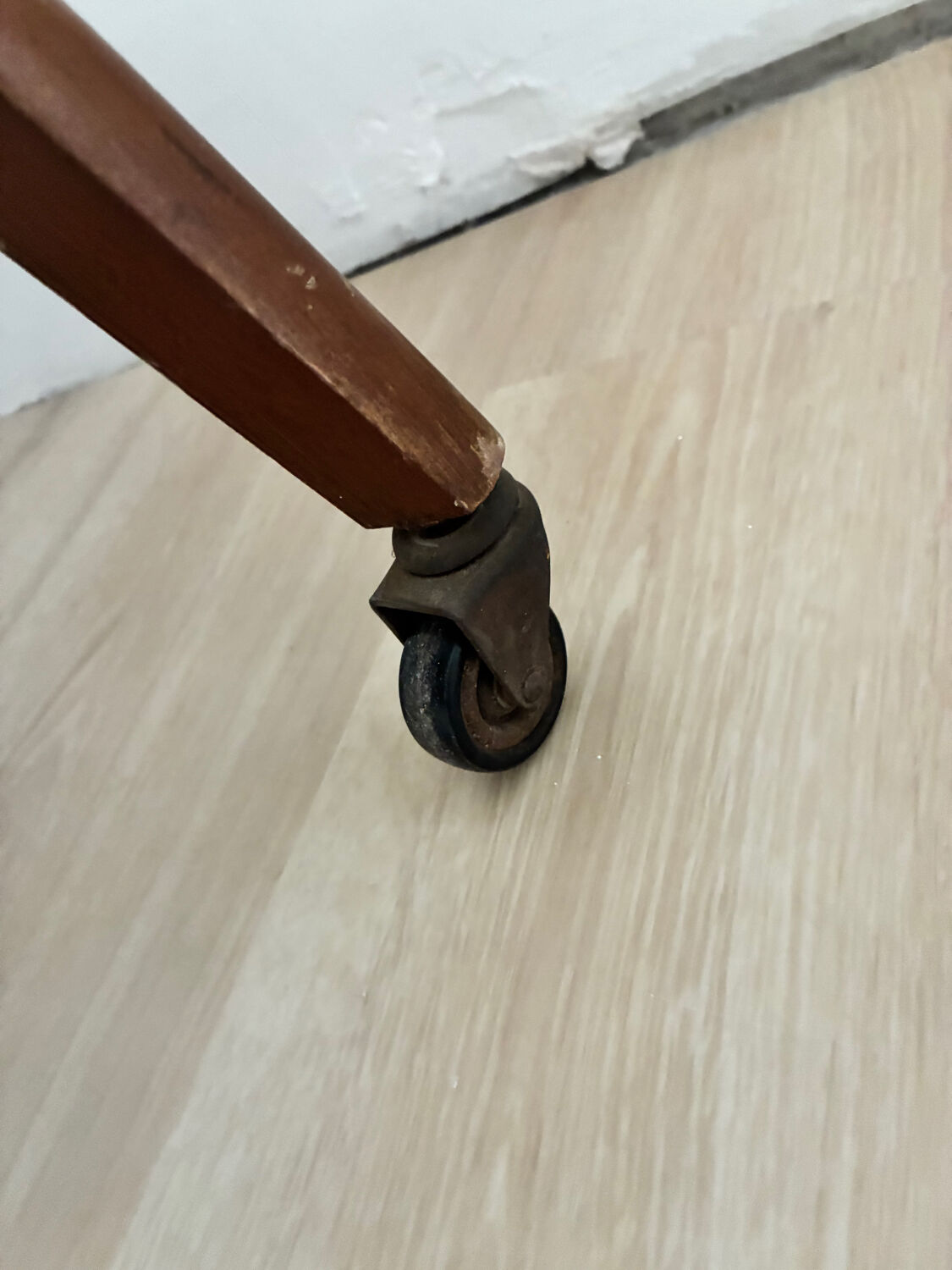 Vintage Scandinavian console/side table from the 60s/70s.