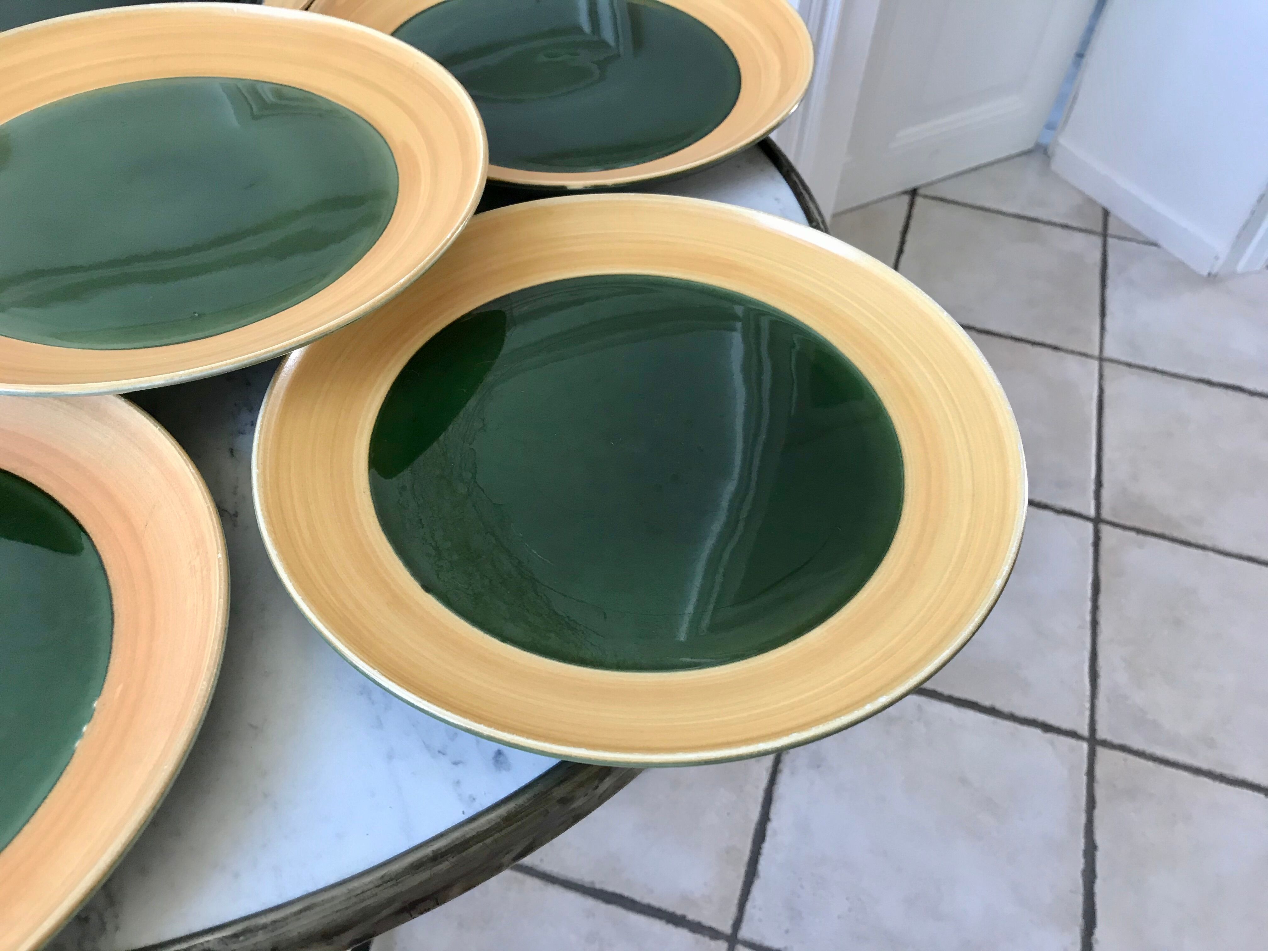 Set of 6 flat plates in green enamel ceramic salins model "capvern" years 60-70