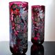 Paire de vases Laugharne avec revêtement en argent, en verre soufflé à la main de couleur rubis marbré.