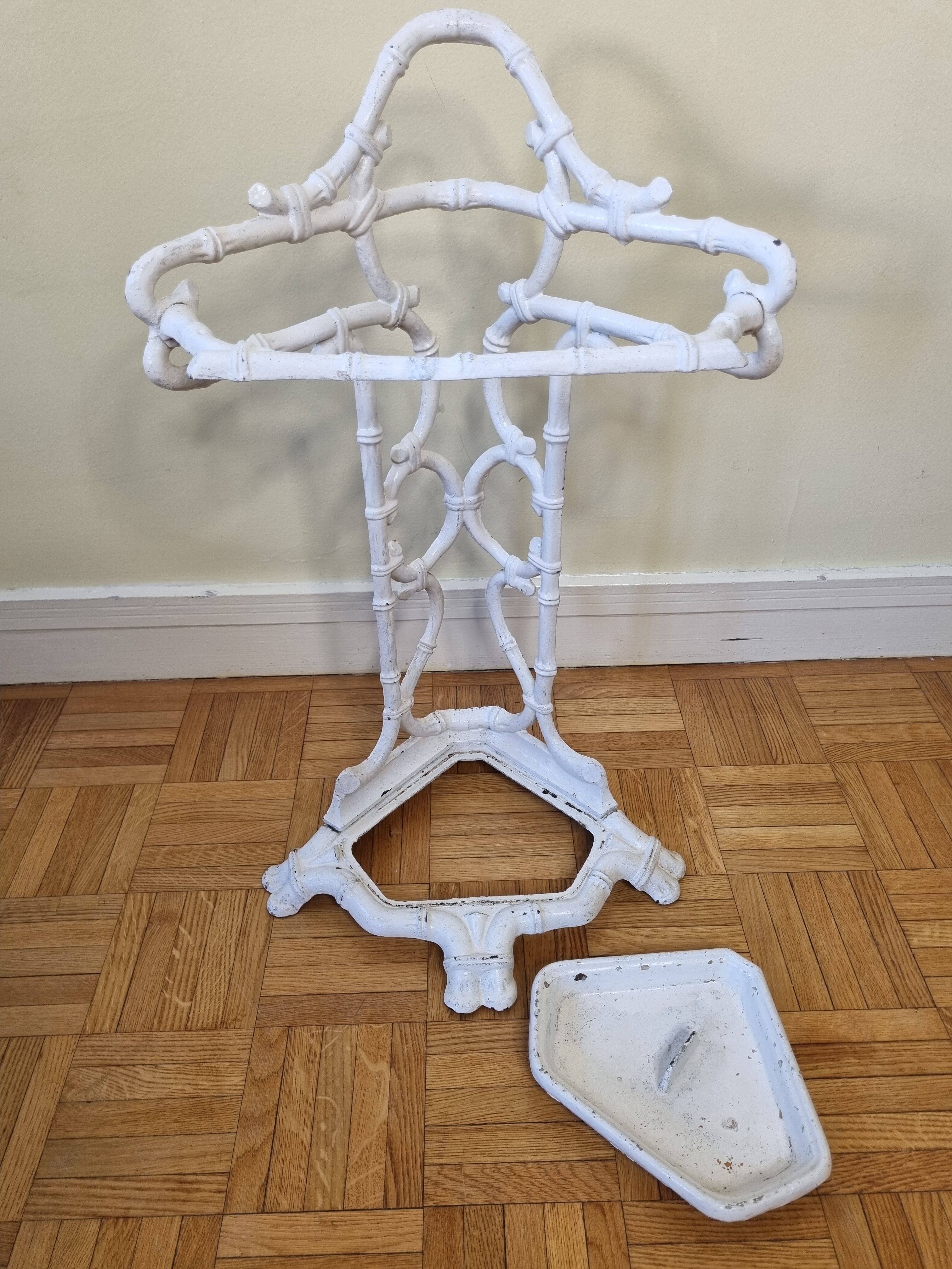 Old Victorian umbrella stand, late nineteenth century in white lacquered cast iron