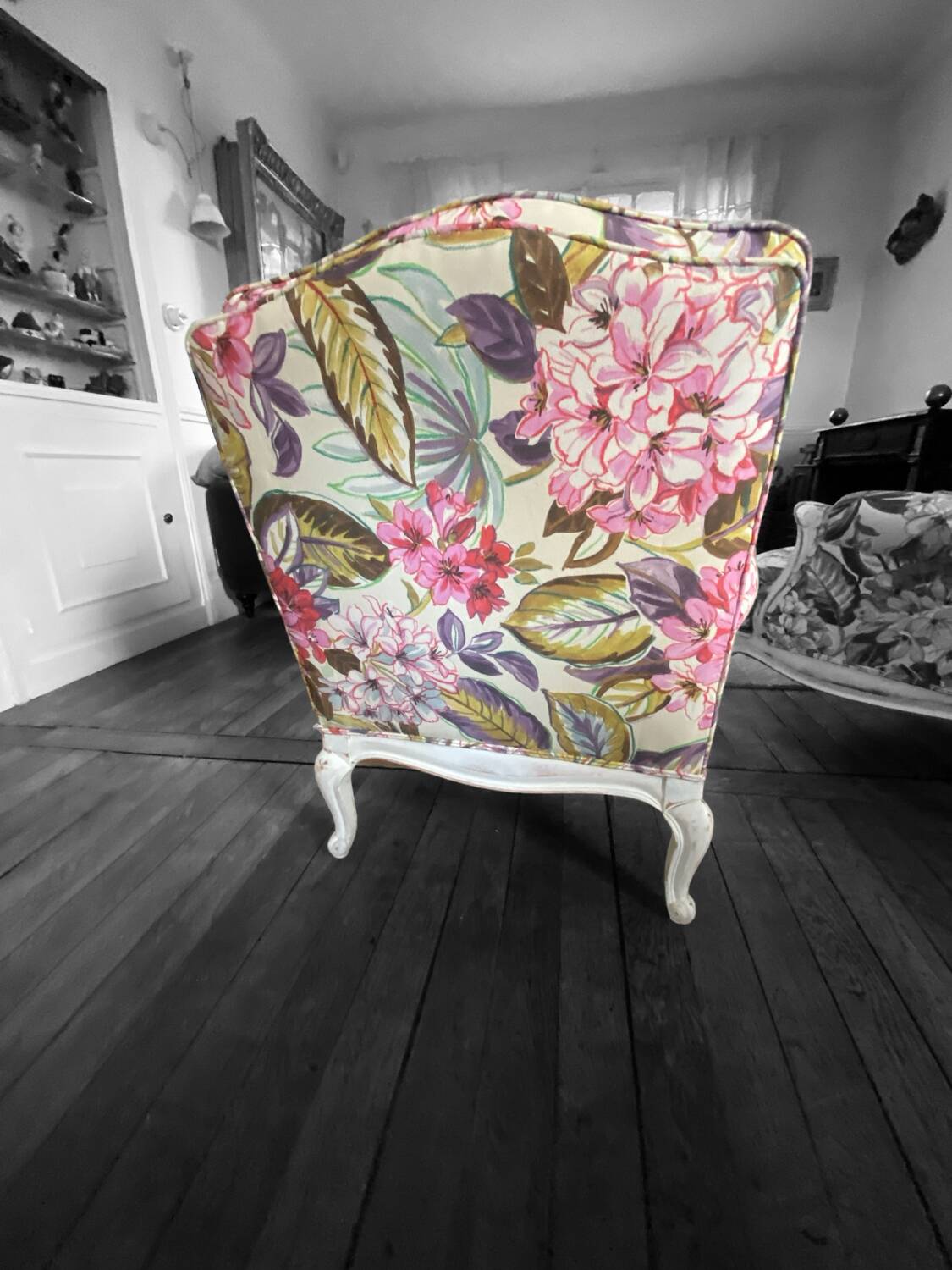 Pair of cocooning armchairs