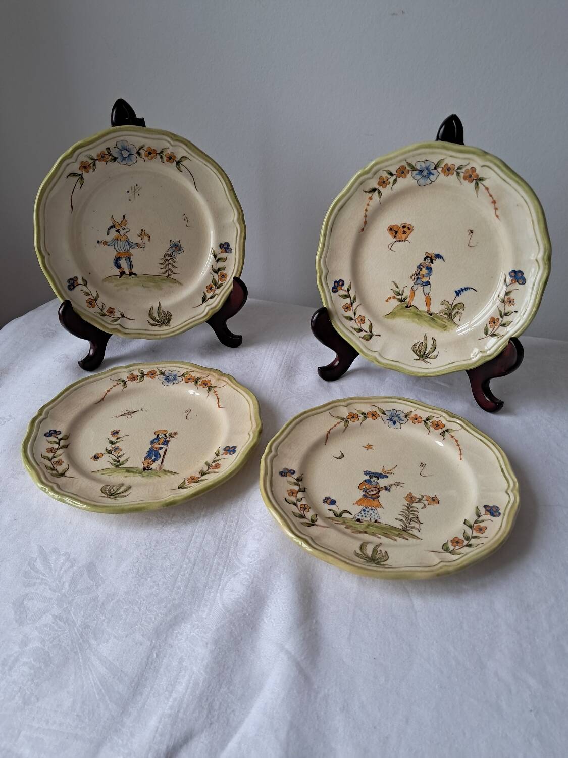 4 Moustiers Longchamp dessert plates. Hand-painted. 1986
