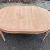 Renovated Louis Philippe round extendable dining table from the 19th century, 210cm.