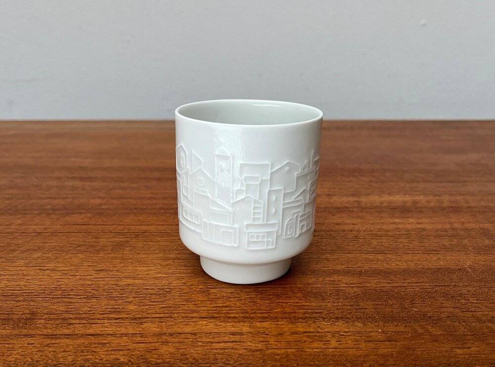 Vintage Mug Vase in German Porcelain with Architectural Patterns by Hans Achtziger for Hutschenreuther