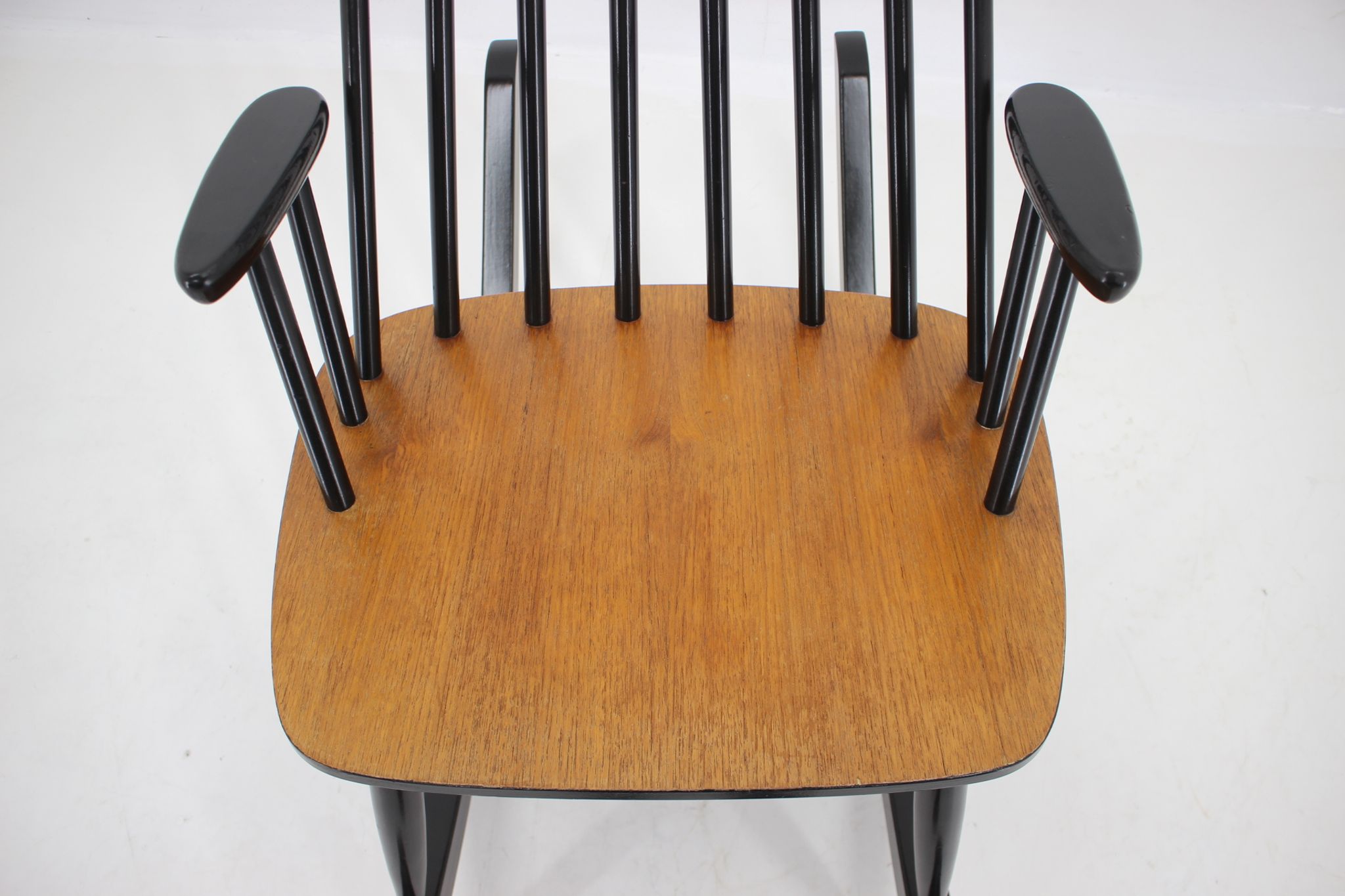 1960s Varjosen Puunjalostus Beech Rocking Chair, Finland