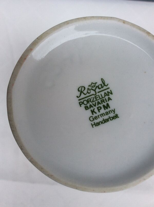 Vase en porcelaine KPM Bavaria Germany