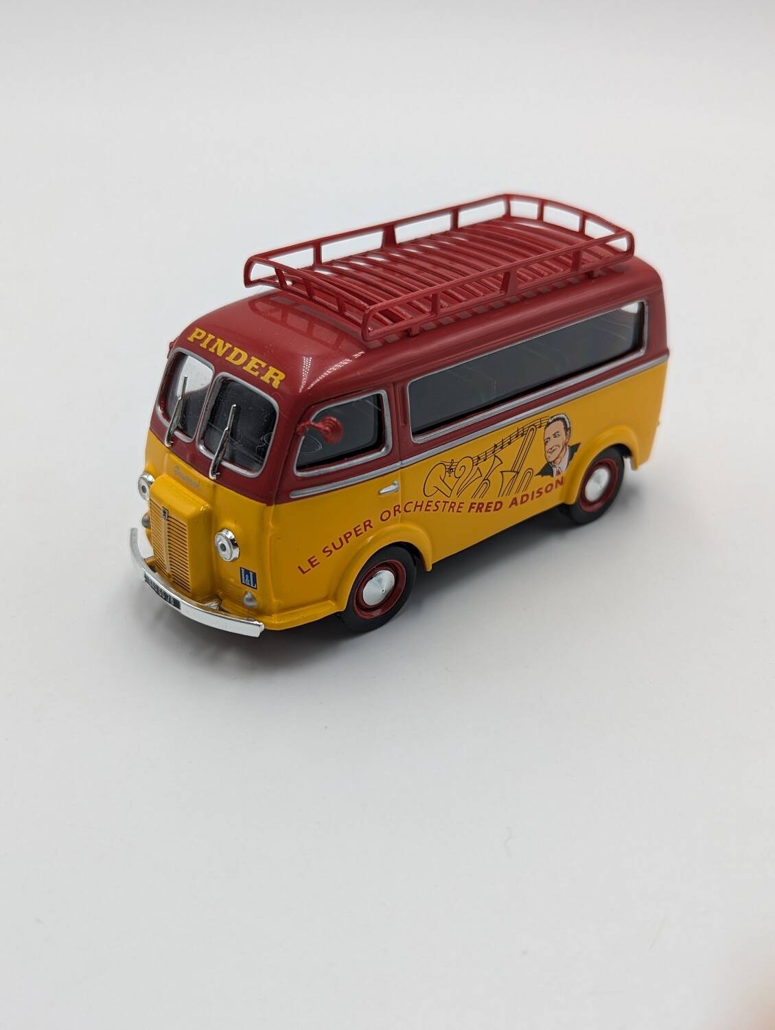 Peugeot D3A 1/43rd Pinder The super orchestra Fred Adison
