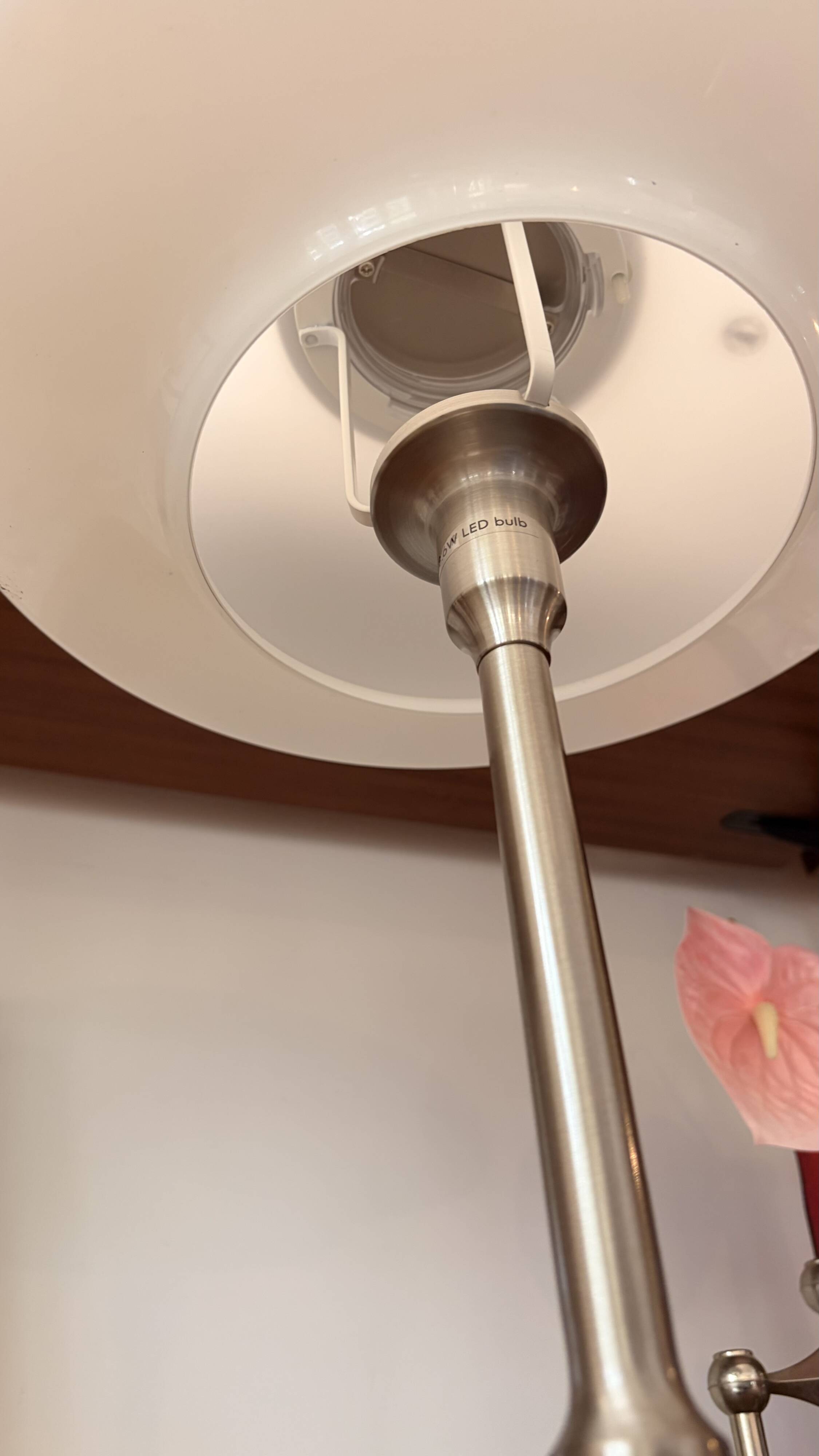 Tällbyn mushroom table lamp Ikea vintage white opaline glass chrome