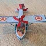 Avion en fer blanc de collection vintage
