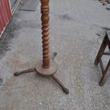 Brown turned beech coat stand, sculpted column, stable tripod.