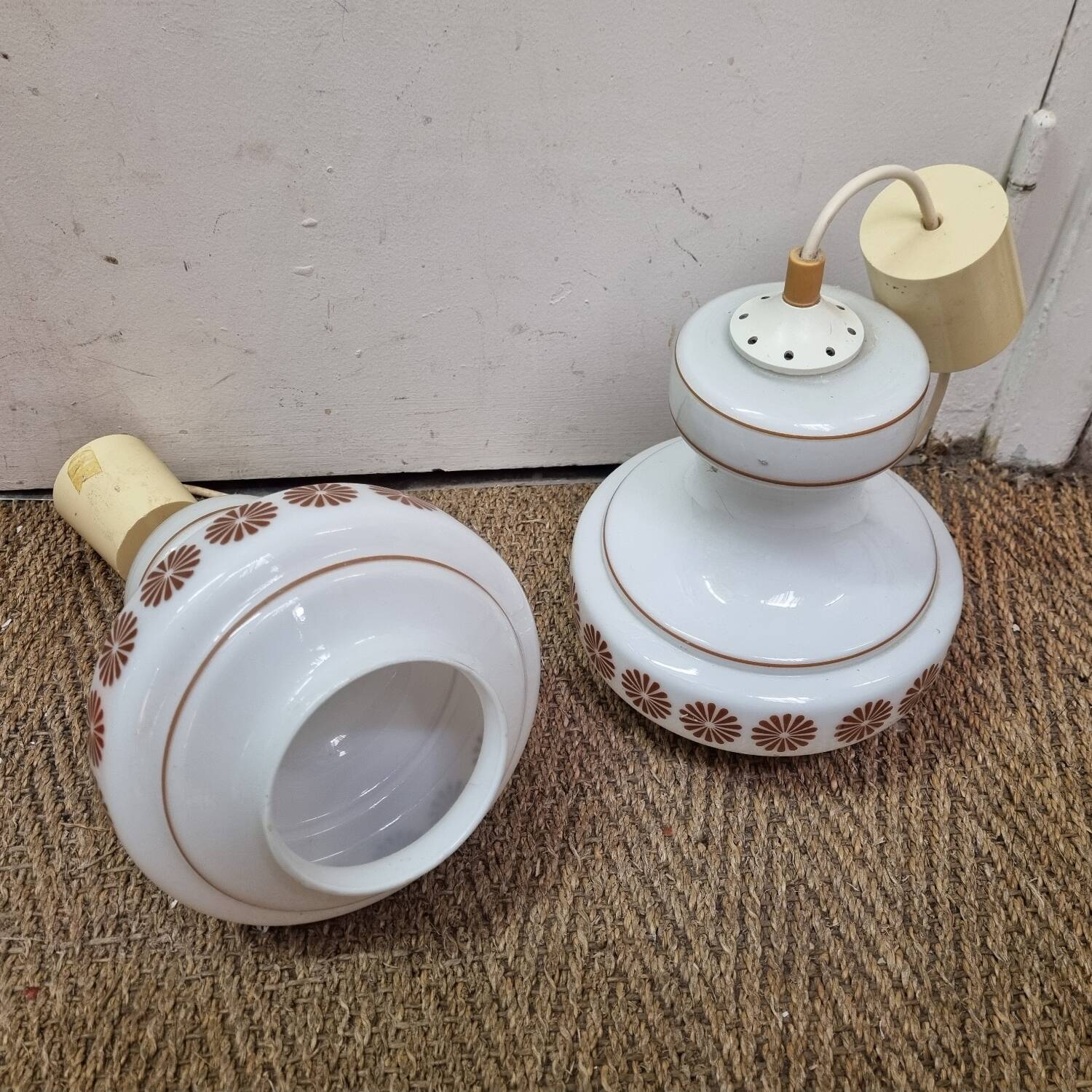 Suspension opaline de 1970