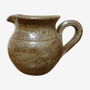 Sandstone pitcher