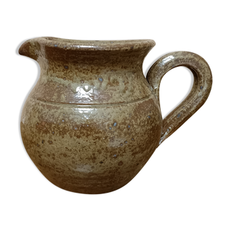 Sandstone pitcher