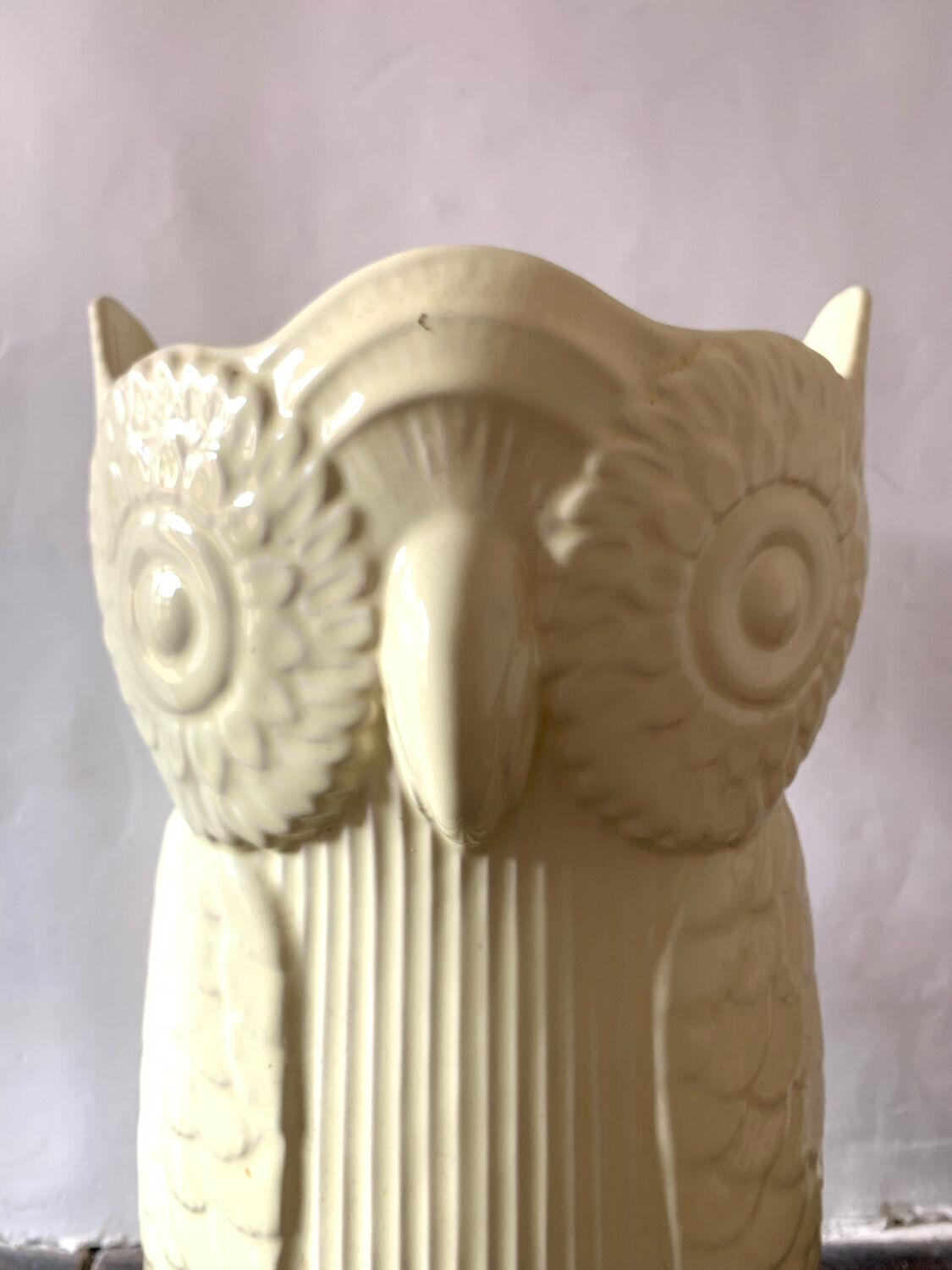 Umbrella door owl shape