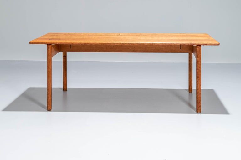 Hans Wegner AT-15 coffee table by Andrea Tuck in solid oak, Denmark, 1960s