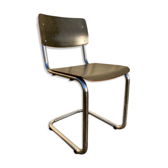 Ahrend chair