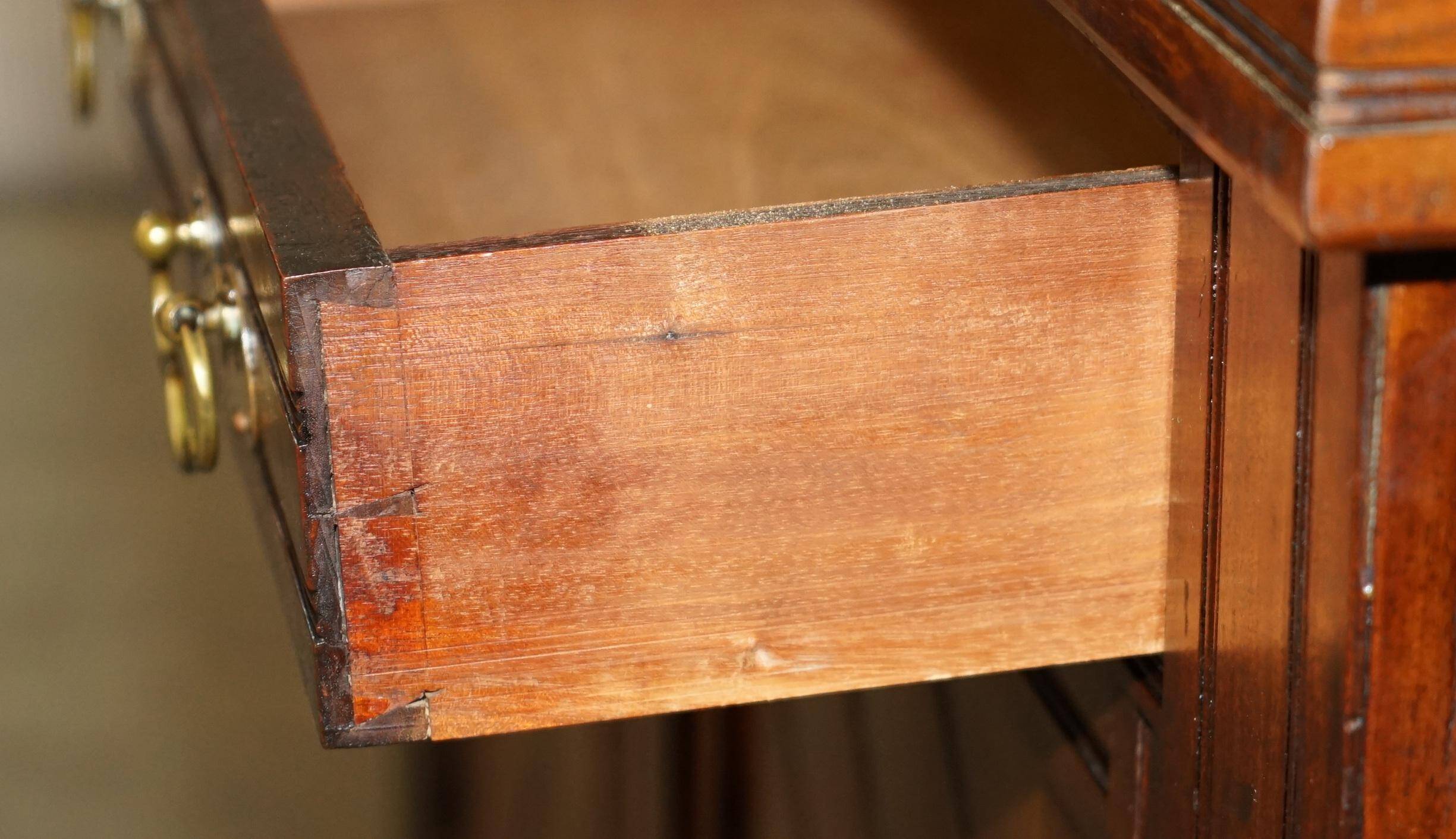 Victorian English oak rustic buffet circa 1880 with drawers.