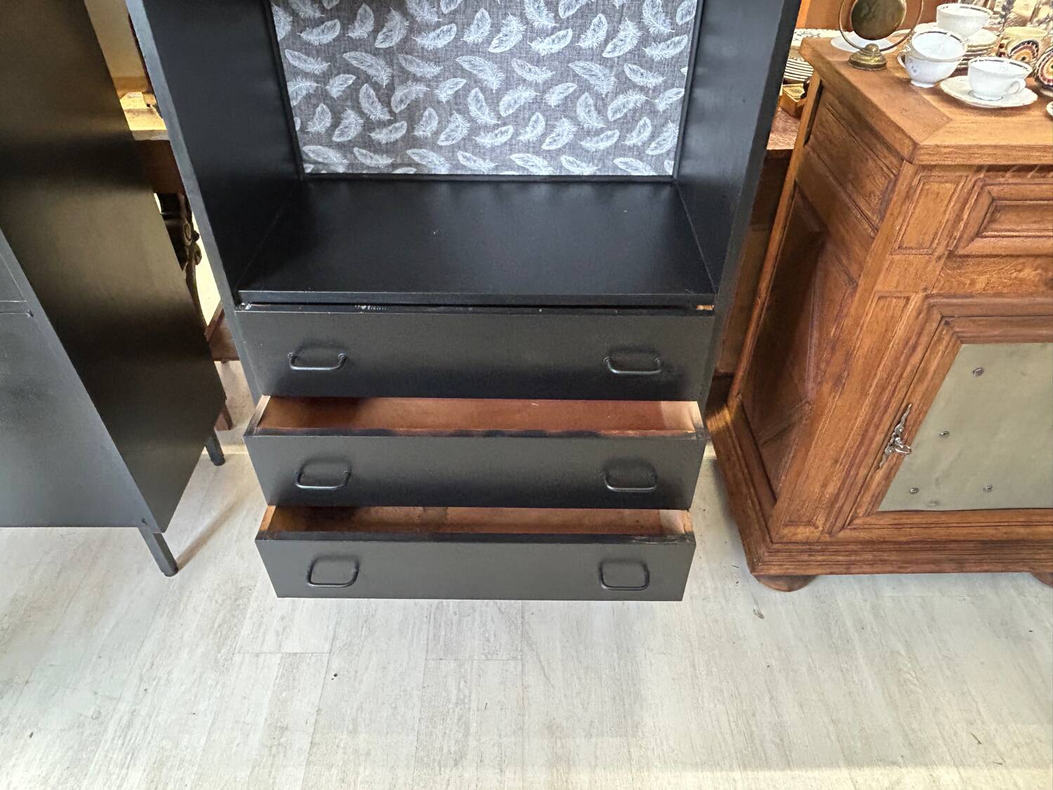 Refurbished display cabinet